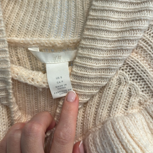 H&M sweater - Picture 4 of 4